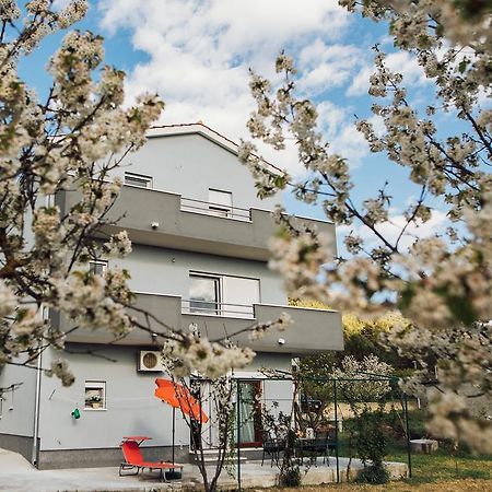Apartments Essentia Podstrana Exterior photo