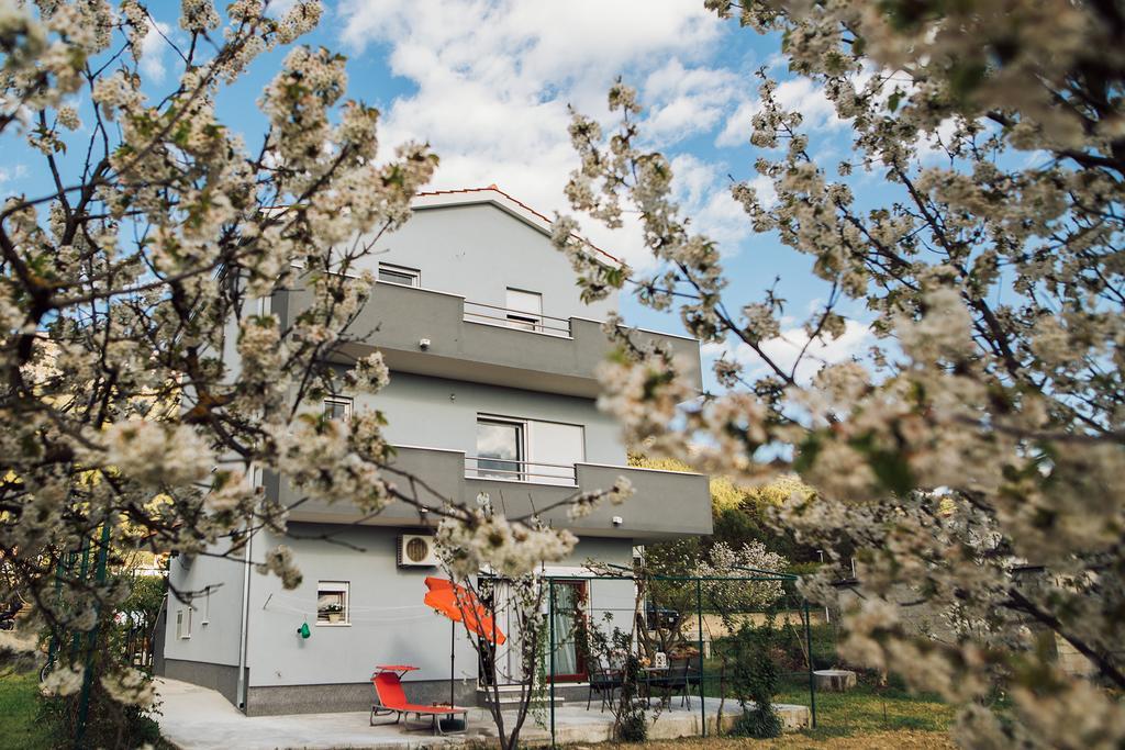 Apartments Essentia Podstrana Exterior photo